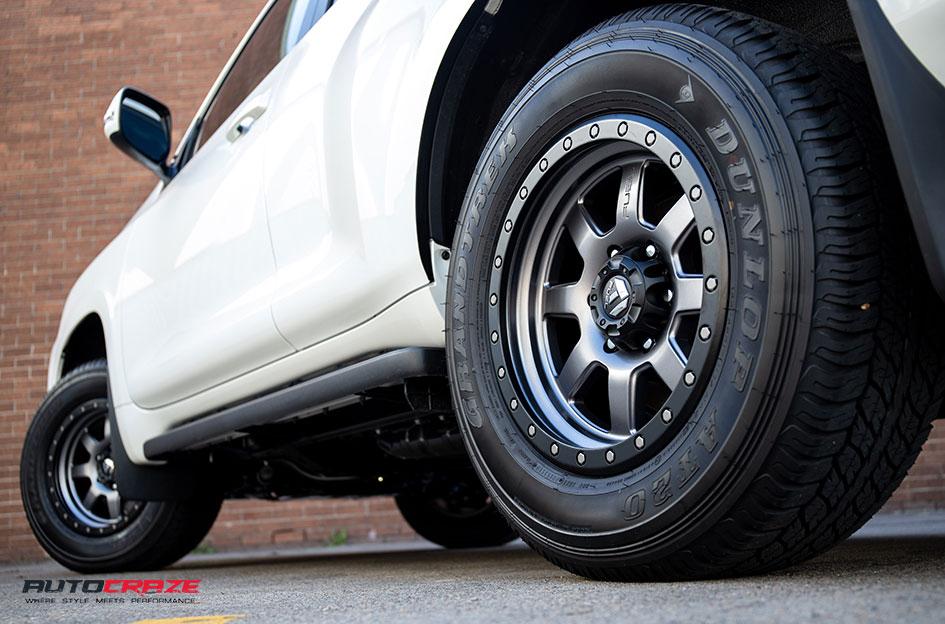 TOYOTA LANDCRUSIER TROPHY MATTE ANTHRACITE WITH BLACK RING